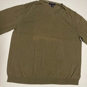 Banana Republic Men's Khaki V-Neck Sweater